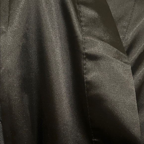 Luxurious Black Kimono Robe with Good Vibes Only Graphics - Picture 6 of 7